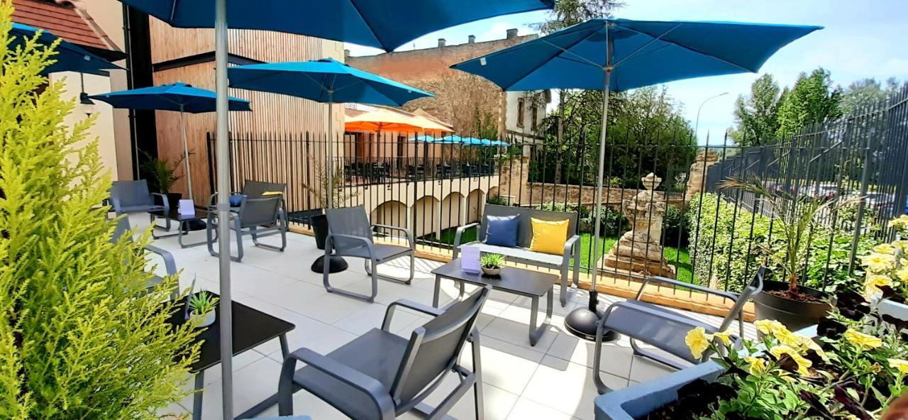 Hotel-Restaurant Des Augustins Saint-Cyprien  Exterior photo